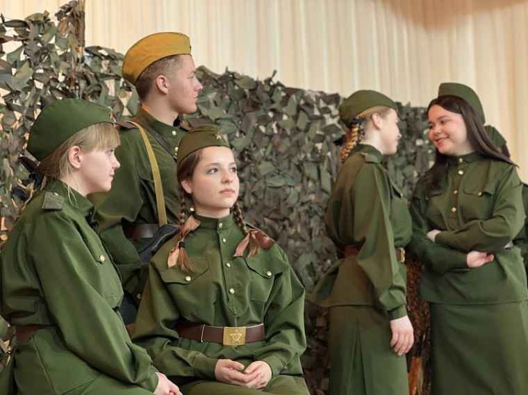 Спектакль "А зори здесь тихие".